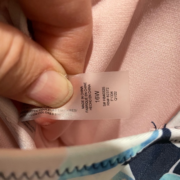 Raisins Navy Floral Tankini Swim Top - Picture 5 of 5